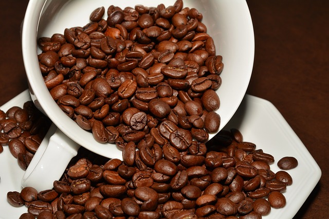 Giá cà phê hôm nay 28/5: Nhích nhẹ thêm 100 đồng/kg